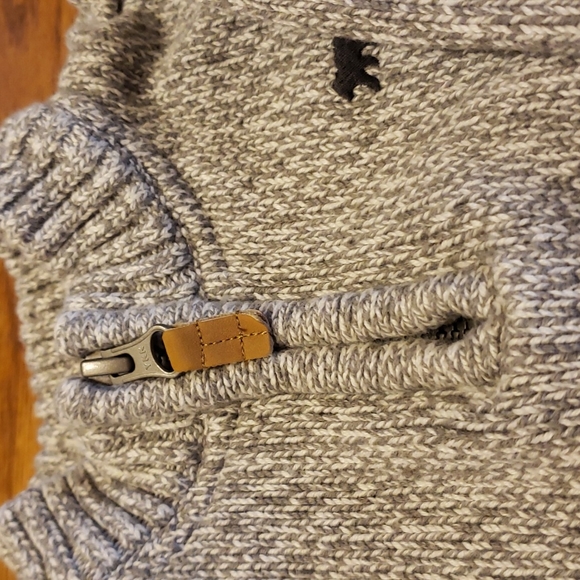 Carters Gray Sweater Size 9M - Picture 3 of 5